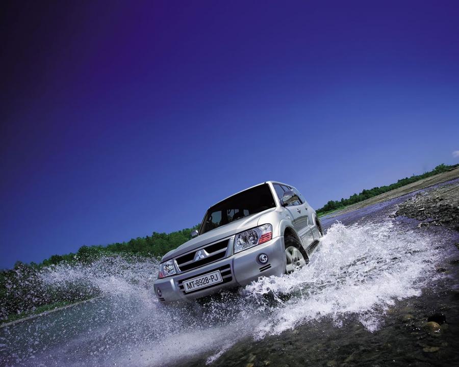  Mitsubishi Pajero 5-Door III 1999 года  (фото 11 из 23)